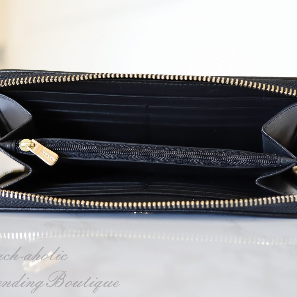 NWT Coach Signature Accordion Zip Around Wallet - Picture 5 of 7